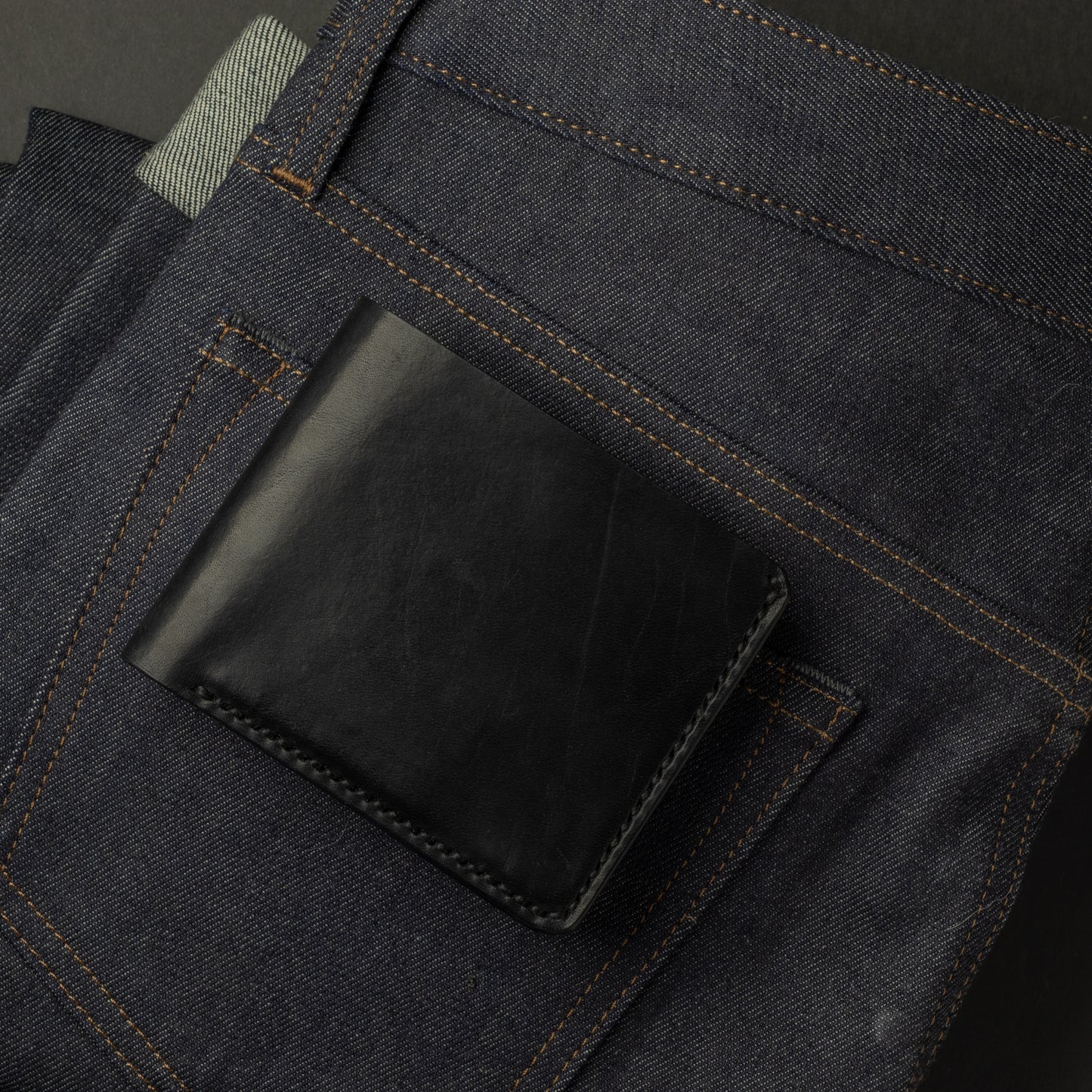 The Traditional Bi-fold - Black